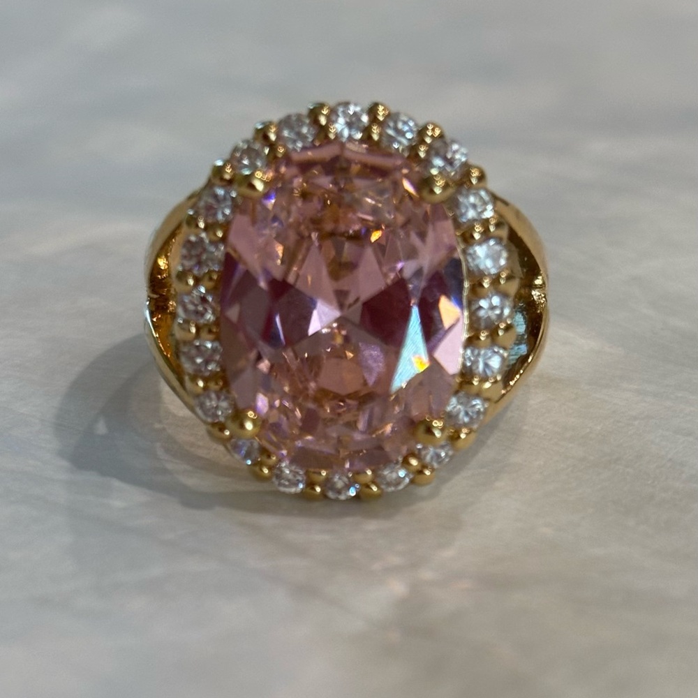 Replica of Jacqueline Kennedy's pink kunzite ring